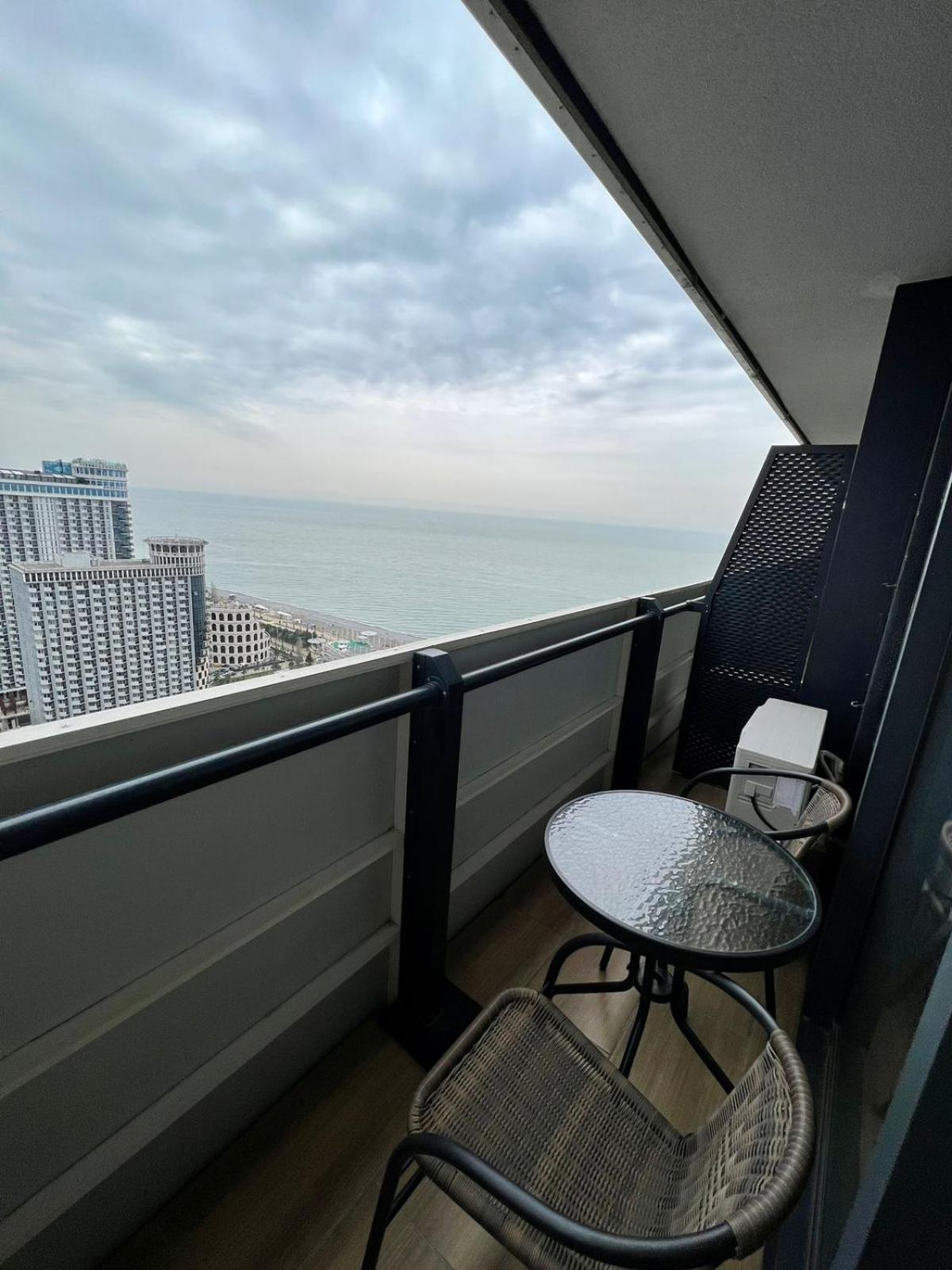 Orbi City Seaview 巴统 外观 照片